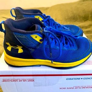 Under Armor Boys Basketball shoes Warriors color way